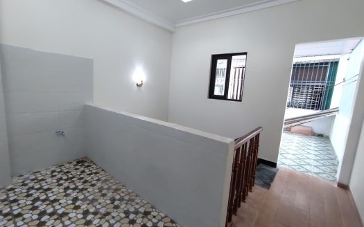 CẦN BÁN NHÀ ĐẸP NGÕ LÂM DU, BỒ ĐỀ LONG BIÊN 61m2 ,5.8 TỶ