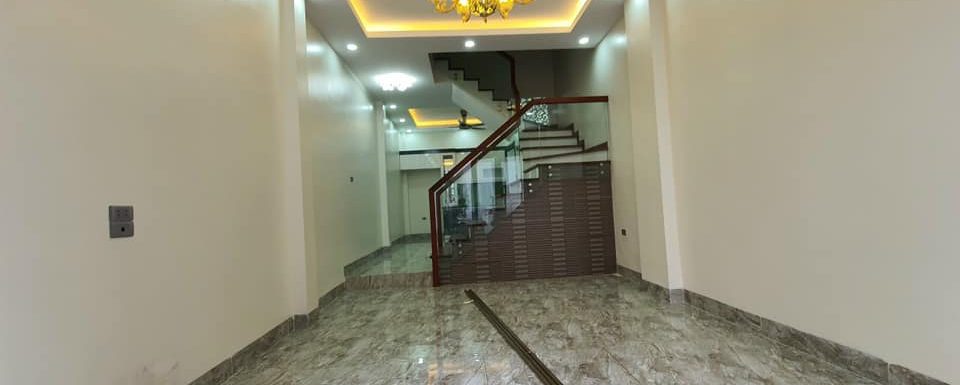 CẦN BÁN CĂN NHÀ NGUYỄN VĂN CỪ - LONG BIÊN, 45/50T2 m2, 5.5 tỷ