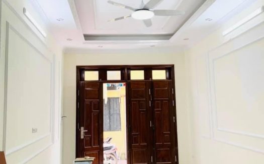 BÁN NHÀ ĐẸP PHỐ THẠCH BÀN LONG BIÊN 33.2m2 GIÁ CHỈ 3 TỶ
