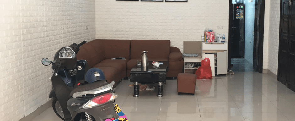 Nhà Lô góc Nguyễn Văn Cừ Long Biên