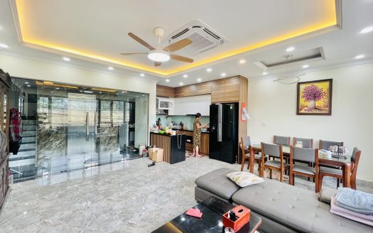 Bán nhà Bồ Đề, Long Biên