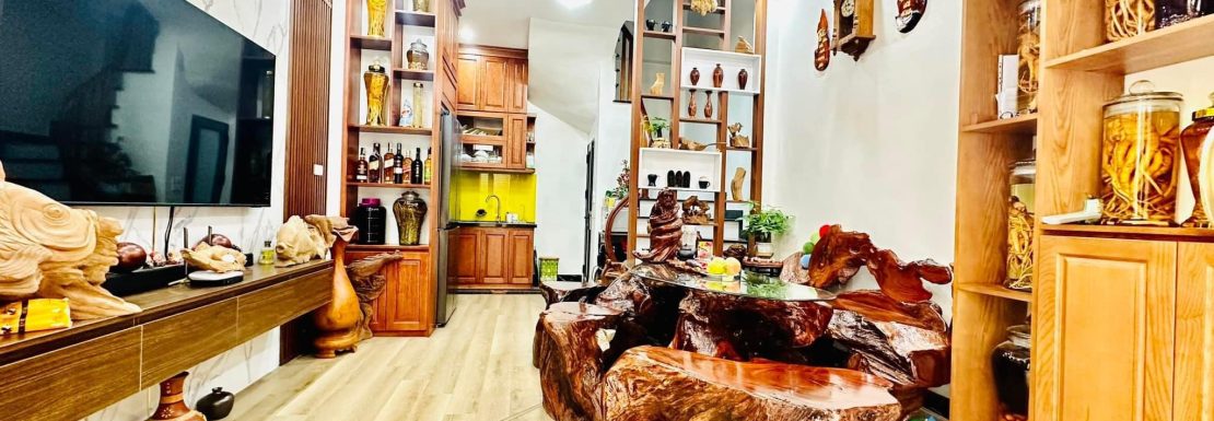 Bán Nhà Ngô Gia Tự, Long Biên 5T, 33m2 giá 2,95 tỷ (gần trạm y tế Đức Giang