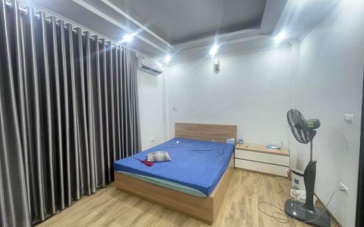 Bán Nhà Dân Xây, Việt Hưng, Long Biên 33m2, 5T giá 3,48 tỷ (ô tô đỗ cửa, ngõ thảm nhựa)
