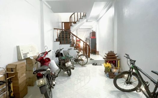Bán Nhà Chu Huy Mân, Phường Phúc Đồng, Bán Nhà Chu Huy Mân, Phường Phúc Đồng, Long Biên 45m2, 4T chỉ 4,85 tỷ (ô tô vào nhà)Long Biên 45m2, 4T chỉ 4,85 tỷ (ô tô vào nhà)