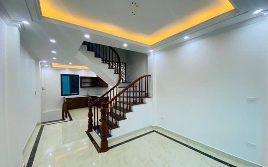 Xây Ở Nhưng Vì Cần Tiền, Bán Nhà Ngô Gia Tự, Long Biên 48m2, 4T chỉ 3,45 tỷ (xây độc lập)