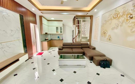 Bán Nhà Lô Góc Thoáng, Ngô Gia Tự, Long Biên 33m2, 5T chỉ 2,9 tỷ ( Cam Kết Chuẩn)