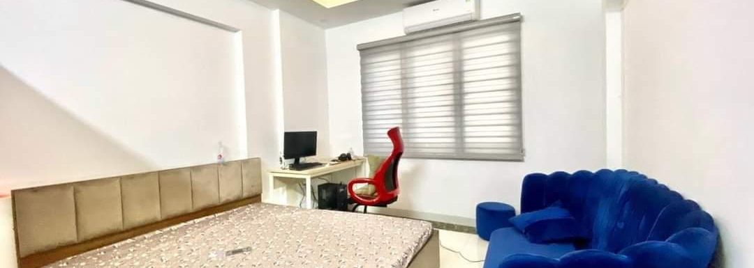 Bán Nhà Cổ Linh, Long Biên 5T, 35m2 giá 3,3 tỷ (Cách Cầu Vĩnh Tuy 300m)