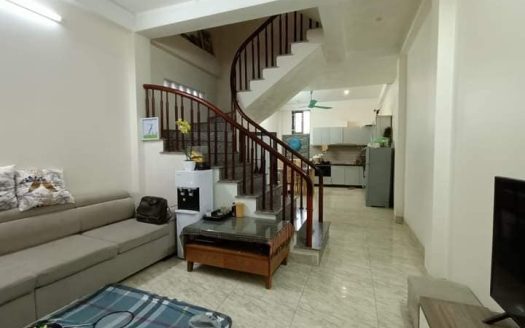 Bán Nhà Dân Xây Phố Bồ Đề, Long Biên 40m2, 5T, giá 5,75 tỷ