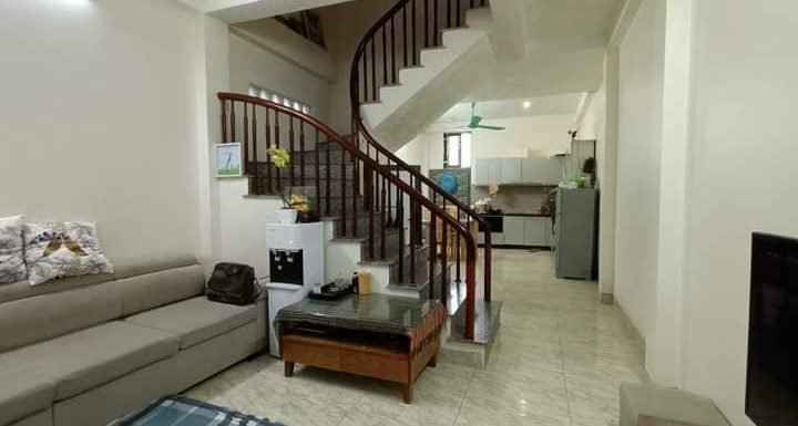 Bán Nhà Dân Xây Phố Bồ Đề, Long Biên 40m2, 5T, giá 5,75 tỷ