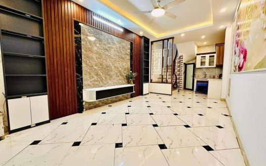 Bán Nhà Phúc Lợi, Long Biên 33m2, 5T giá 3,3 tỷ (trung tâm Phúc Lợi, gần ô tô)