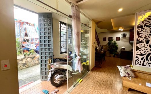 Bán Nhà Ngô Gia Tự, Long Biên 41m2, 4T giá 4,68 tỷ ( Phía trước thoáng sáng)