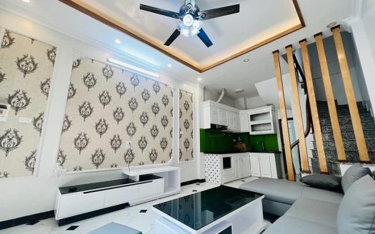 Giá Đẹp. Bán Nhà Việt Hưng, Long Biên 32m2, 5T chỉ 4,2 tỷ