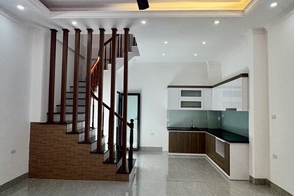 Bán Ngay Nhà Việt Hưng Long Biên 5T, 42m2, giá 6,85 tỷ