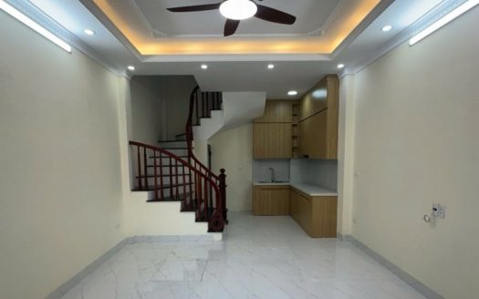 Bán Nhà Cổ Linh, Long Biên 33m2, 5T giá 6,55 tỷ (phía trước thoáng sáng)