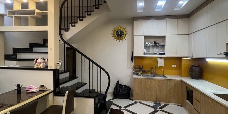Bán Nhà Ngõ 67 Nguyễn Văn Cừ, Long Biên 40m2, 5T giá 7,55 tỷ (Cam kết chuẩn)