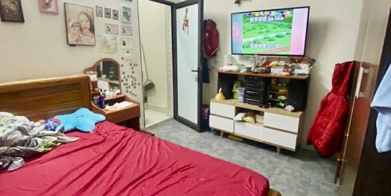 -	Bán Nhà Bát Khối, Long Biên 4T, 37m2 giá 5,75 tỷ (Lô góc, ô tô VF3 đỗ cửa)