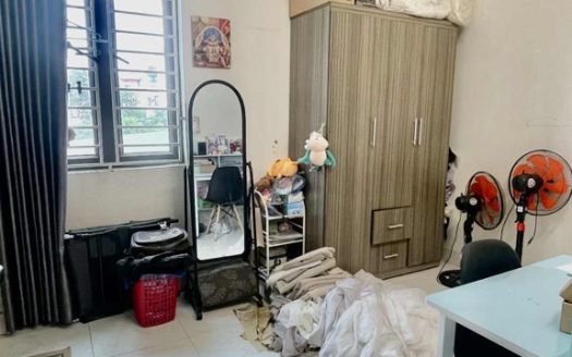 -	Bán Nhà Bát Khối, Long Biên 4T, 37m2 giá 5,75 tỷ (Lô góc, ô tô VF3 đỗ cửa)