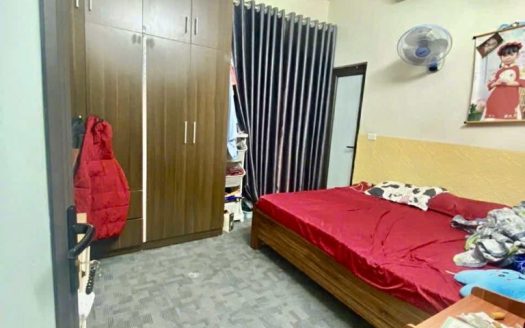 -	Bán Nhà Bát Khối, Long Biên 4T, 37m2 giá 5,75 tỷ (Lô góc, ô tô VF3 đỗ cửa)