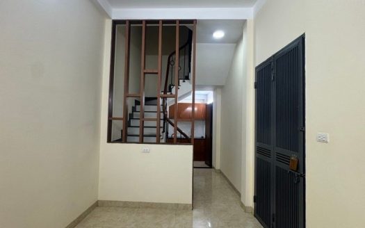 Siêu Hiếm. Bán Nhà Sài Đồng, Long Biên 33m2, 4T chỉ 5,7 tỷ (ngõ ô tô đỗ gần)