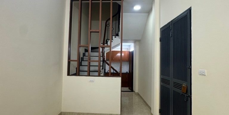 Siêu Hiếm. Bán Nhà Sài Đồng, Long Biên 33m2, 4T chỉ 5,7 tỷ (ngõ ô tô đỗ gần)