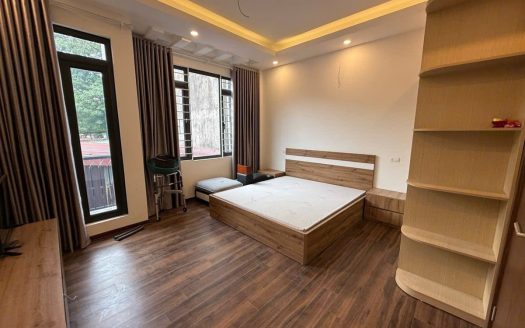 Bán Nhà Việt Hưng, Long Biên 33m2, 5T, chỉ 6,7 tỷ (ô tô cách nhà 25m)